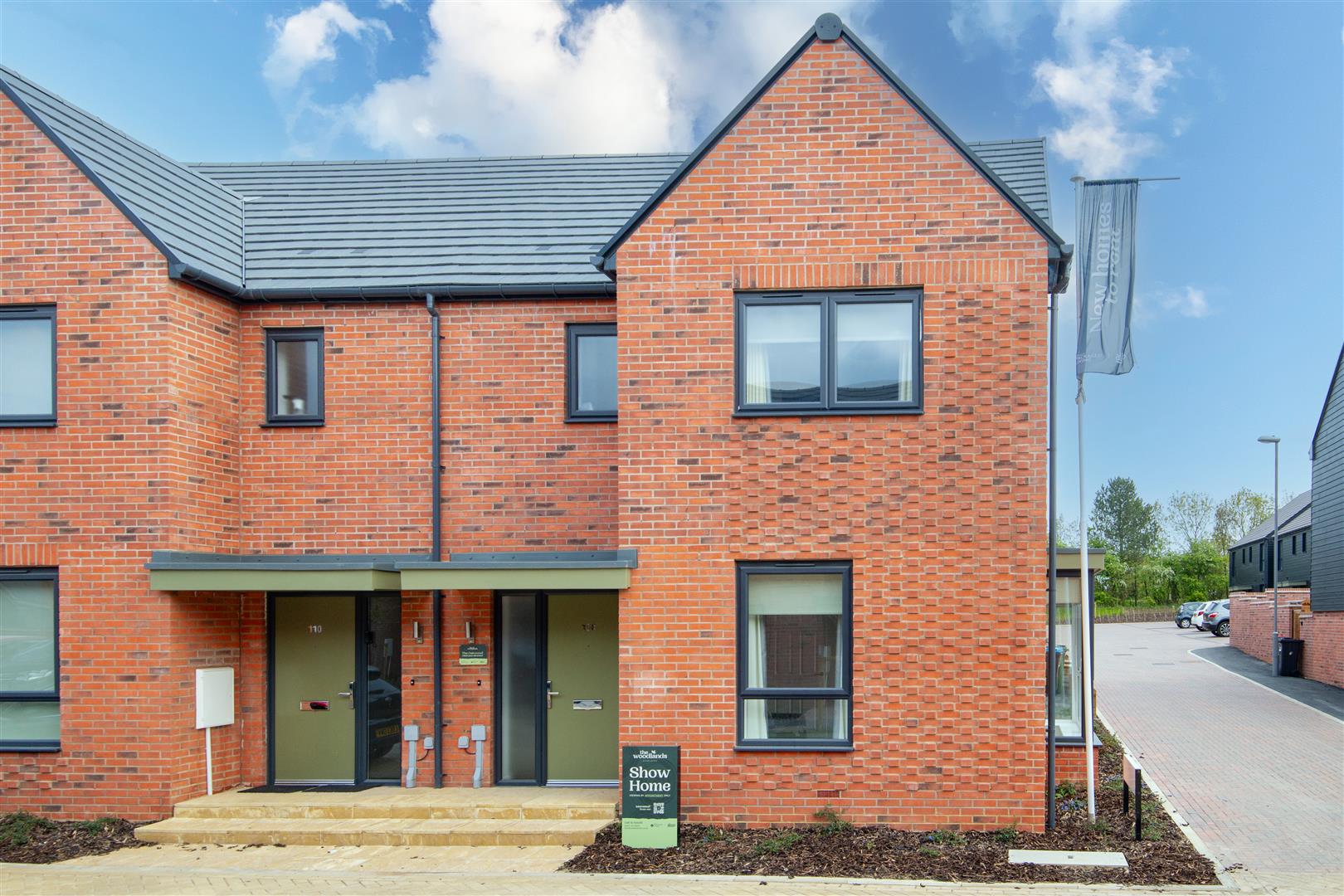 Eredine Crescent, Shenley Wood, Milton Keynes, MK5 - Image 2