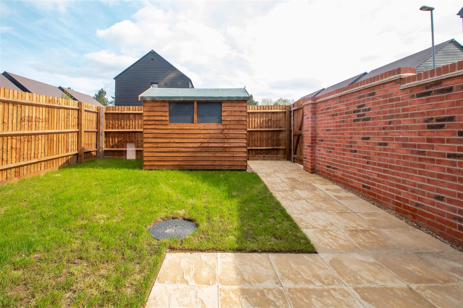 Eredine Crescent, Shenley Wood, Milton Keynes, MK5 - Image 4