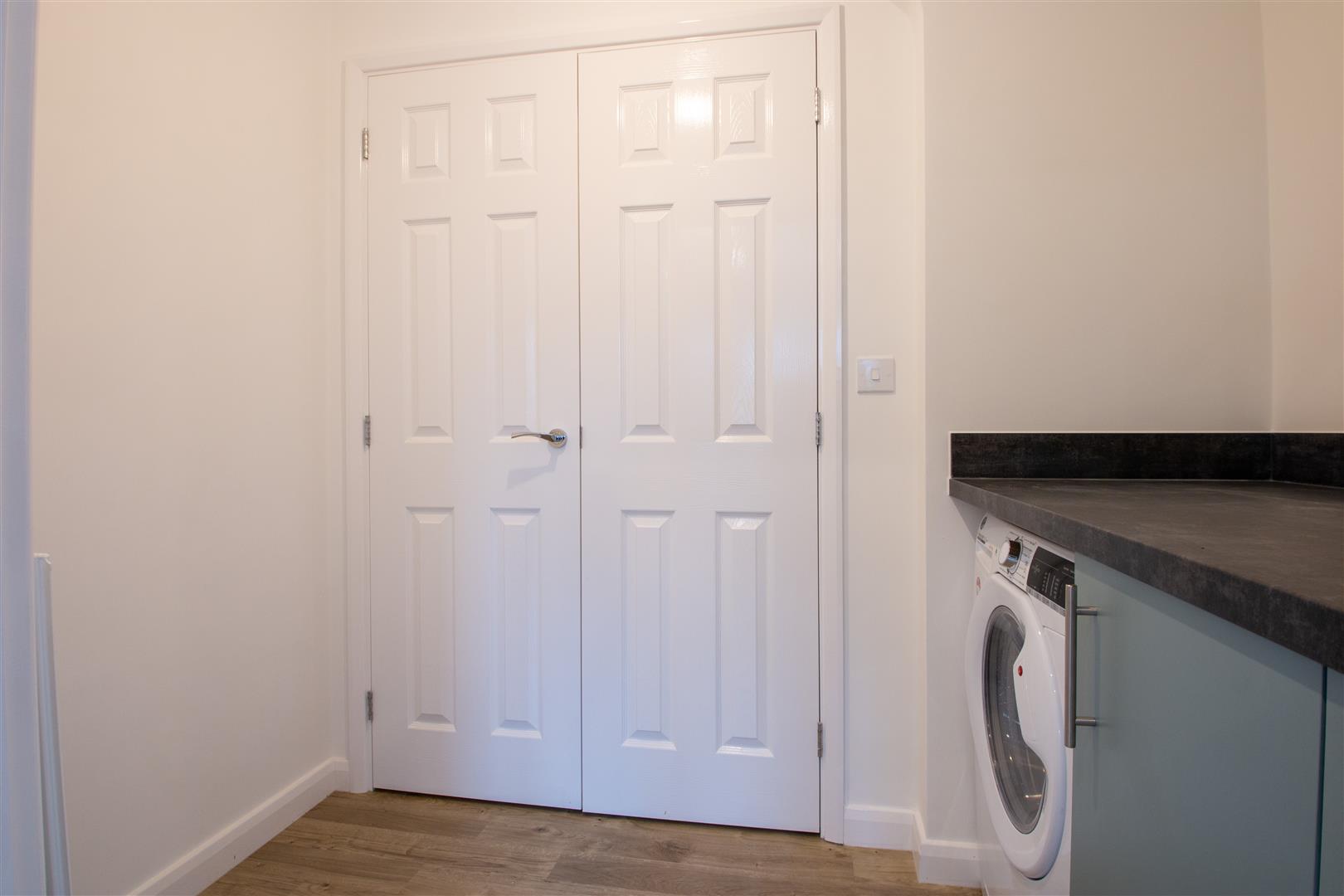 Parda Alpina Drive, Whitehouse, Milton Keynes, MK8 - Image 8