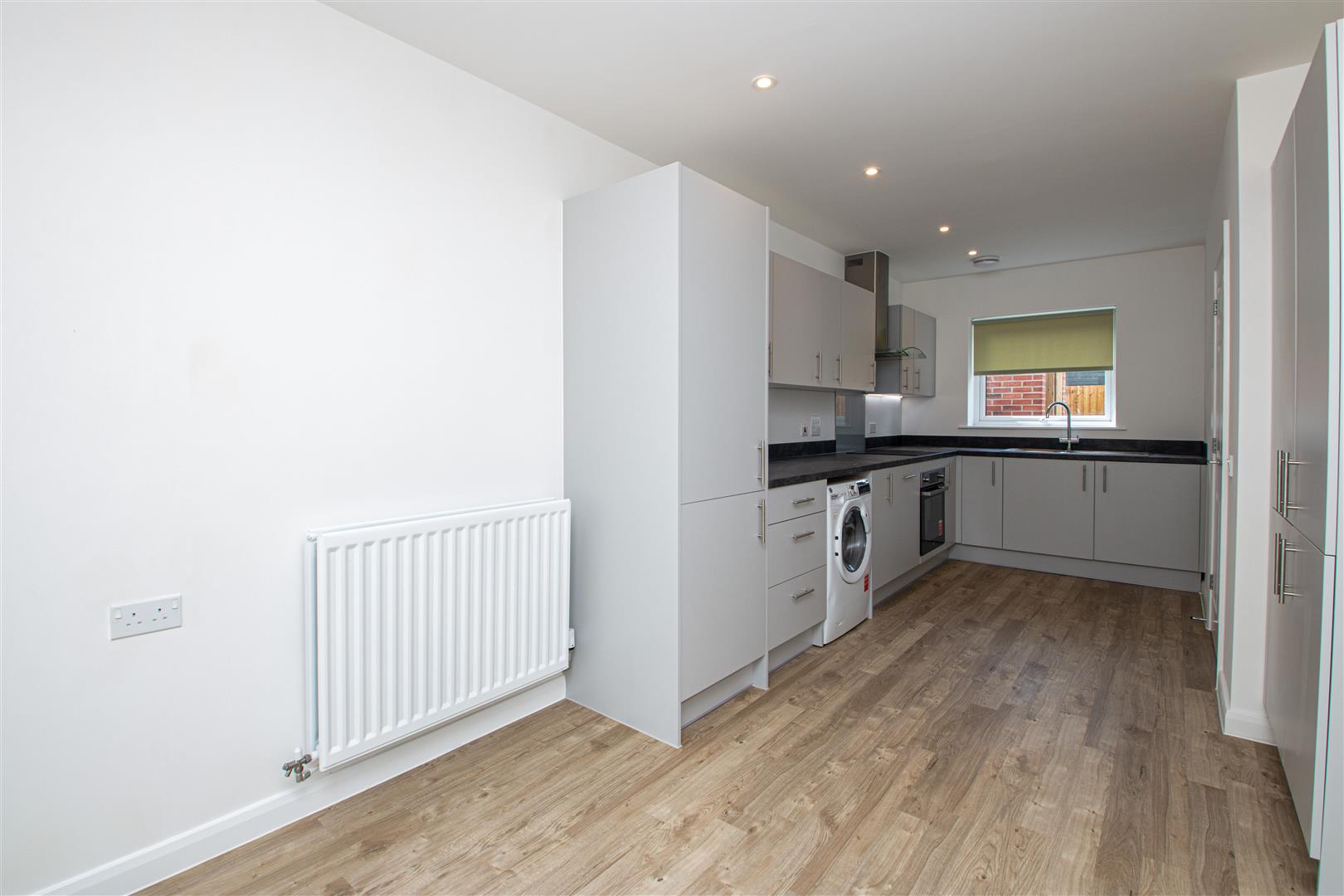 Eredine Crescent, Shenley Wood, Milton Keynes, MK5 - Image 10