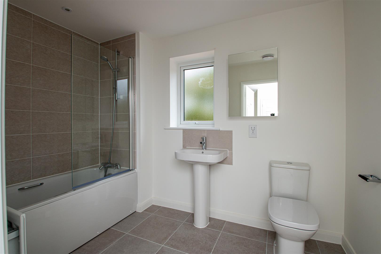 Eredine Crescent, Shenley Wood, Milton Keynes, MK5 - Image 4