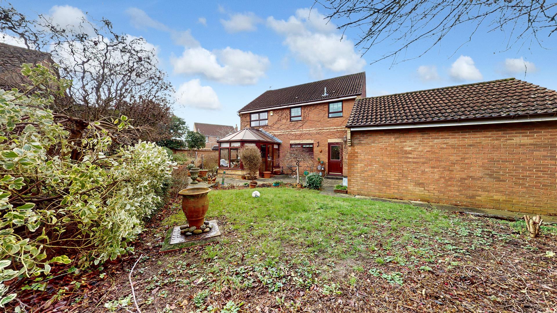 Boyce Crescent, Old Farm Park, Milton Keynes, MK7 - Image 2