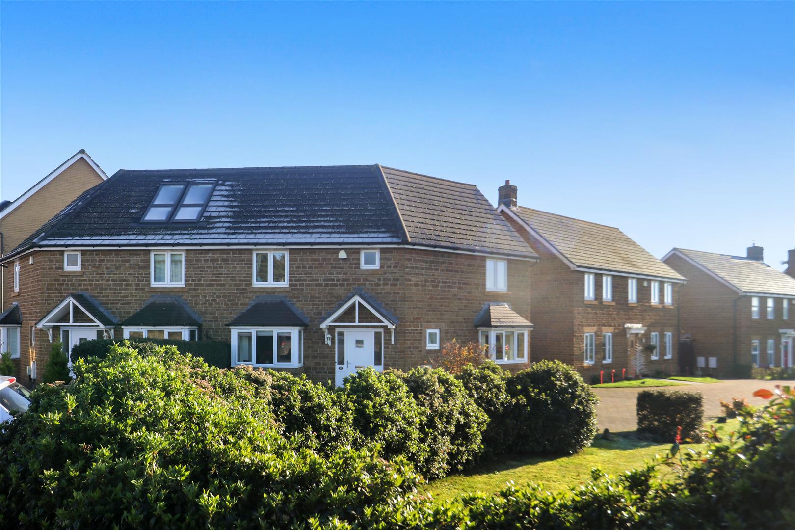 Keel Way, Oxley Park, Milton Keynes, MK4 - Image 9