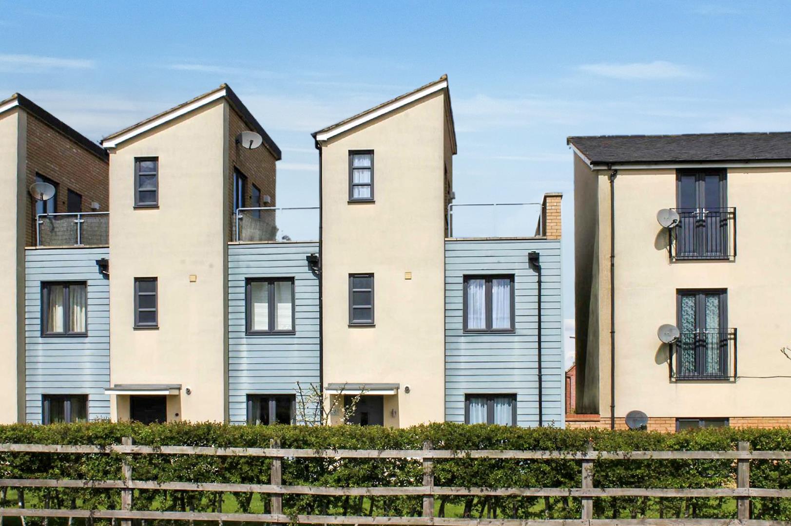 Selkirk Drive, Oakridge Park, Milton Keynes, MK14