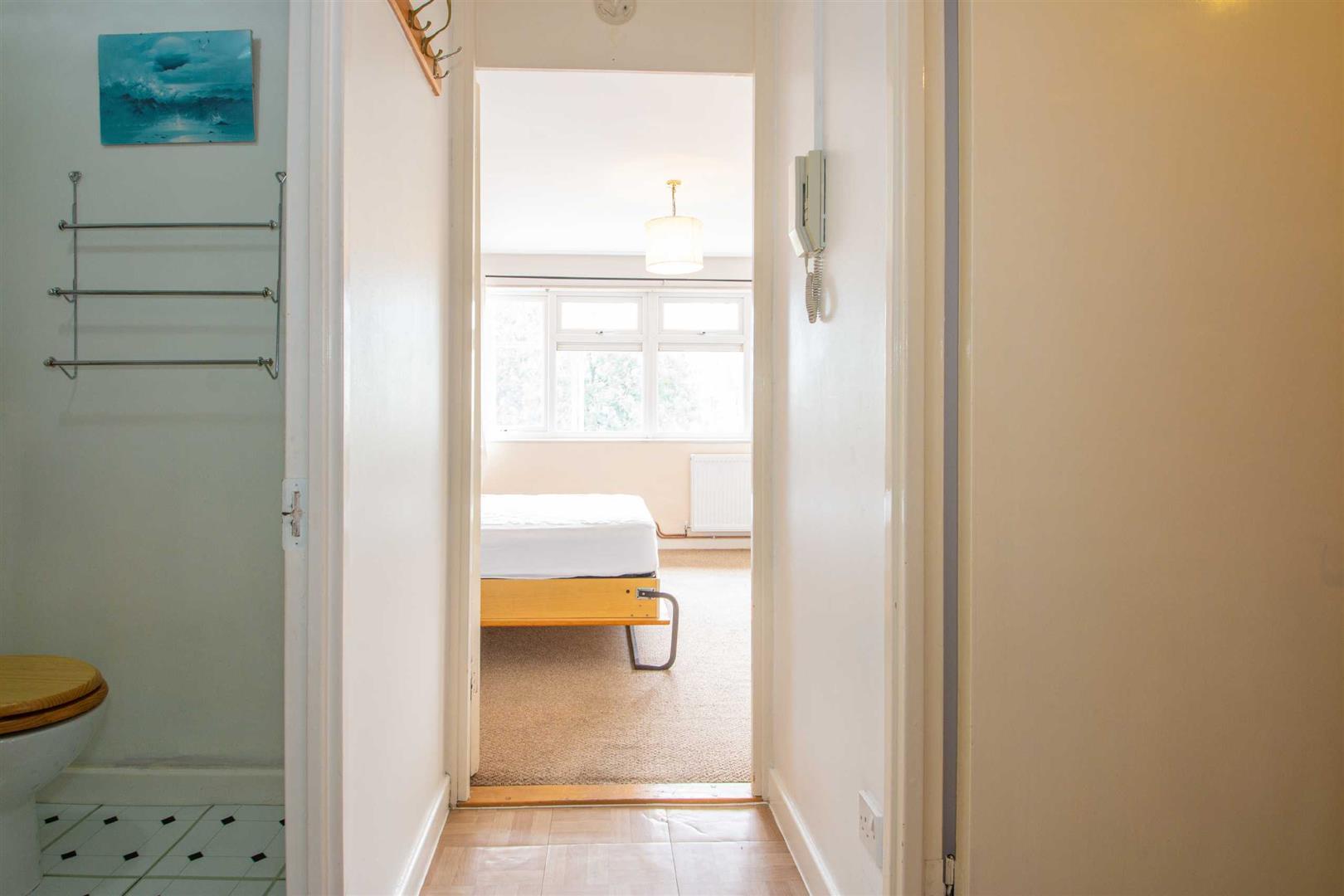 North Ninth Street, Central Milton Keynes, Milton Keynes, MK9 - Image 5