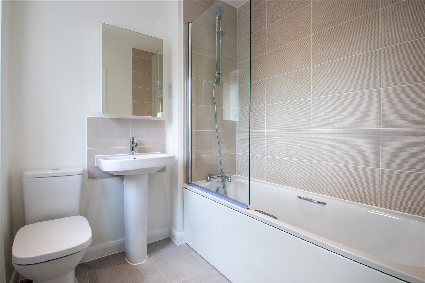 Eredine Crescent, Shenley Wood, Milton Keynes, MK5 - Image 3