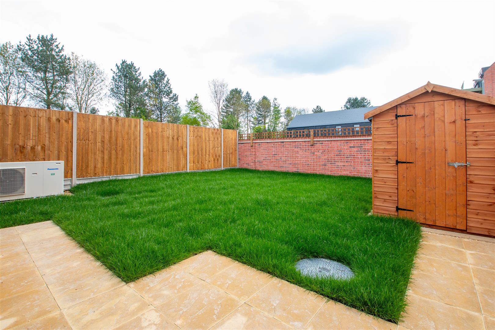 Eredine Crescent, Shenley Wood, Milton Keynes, MK5 - Image 4