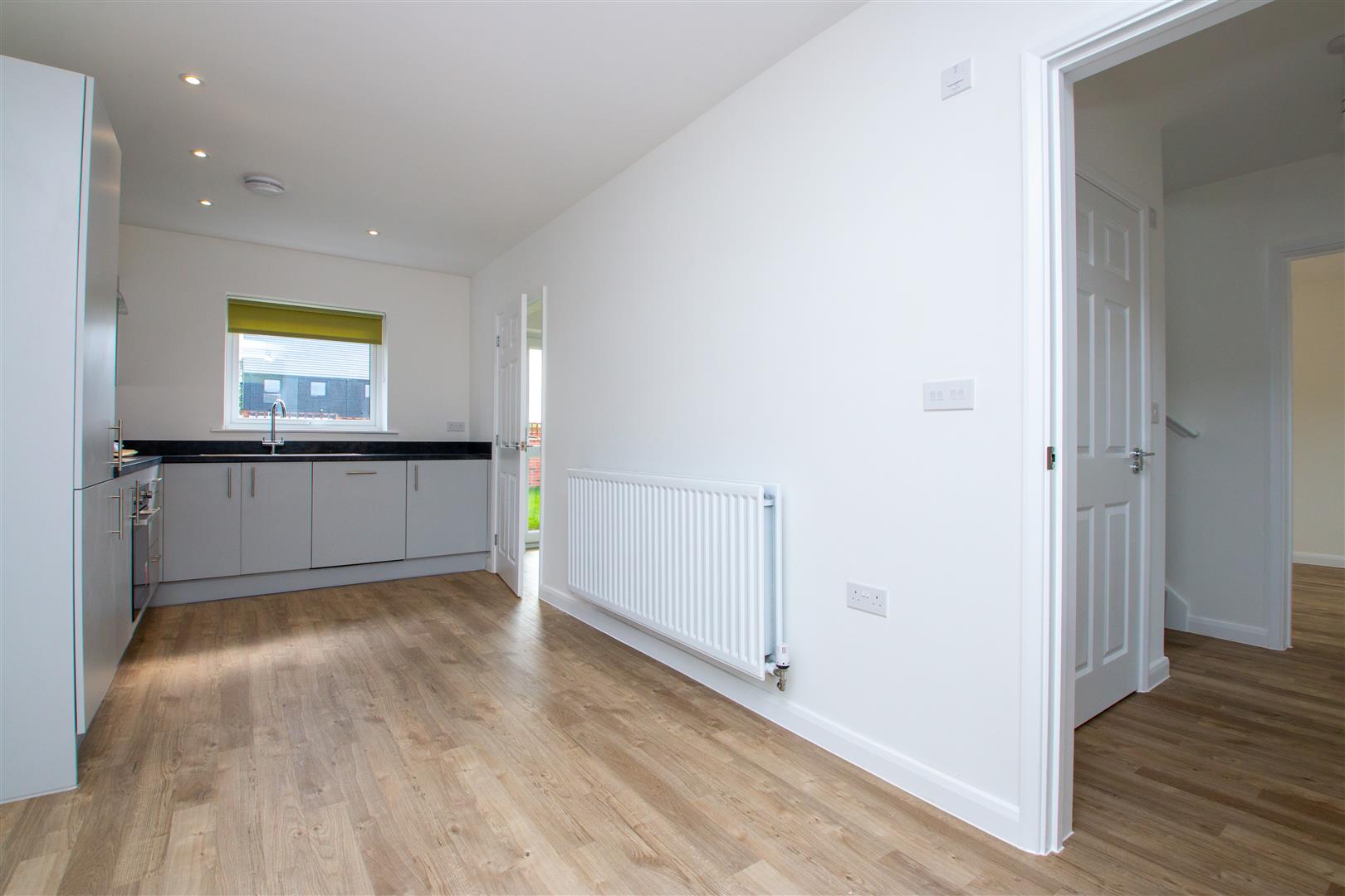 Eredine Crescent, Shenley Wood, Milton Keynes, MK5 - Image 9