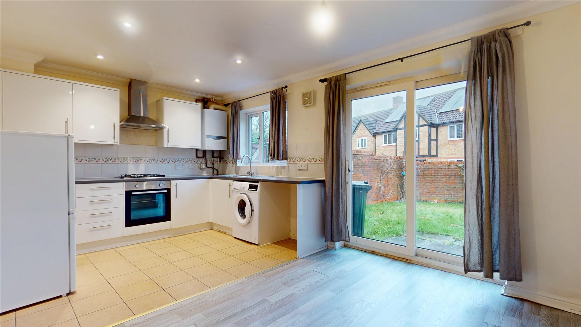 Wallinger Drive, Shenley Brook End, Milton Keynes, MK5 - Image 2