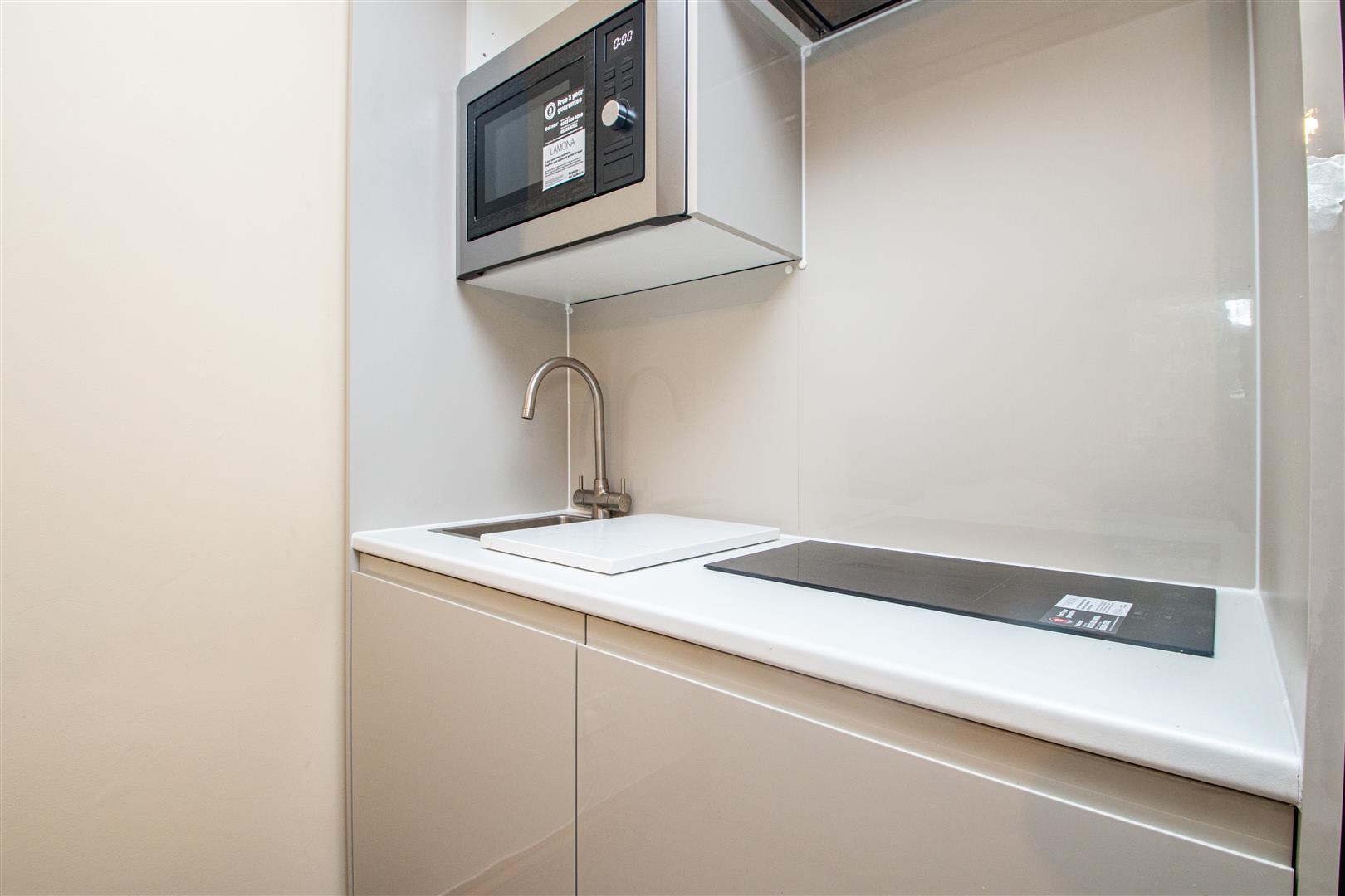 2 Krypton Close, Shenley Lodge, MK5 - Image 2