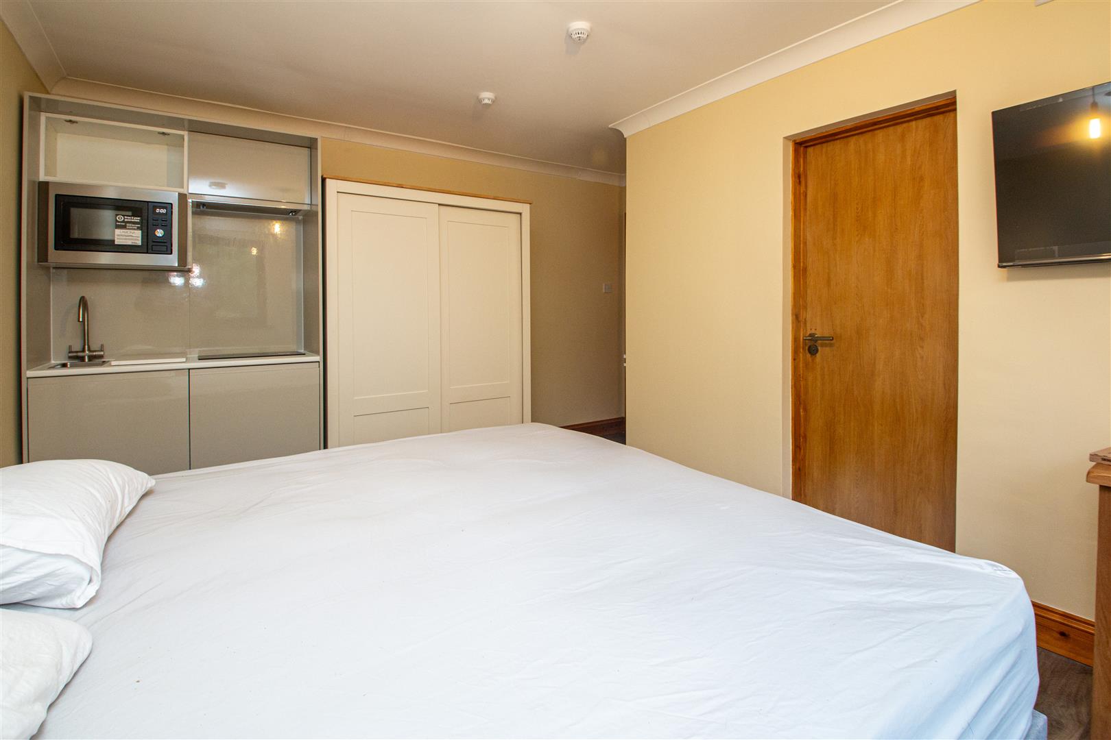 2 Krypton Close, Shenley Lodge, MK5 - Image 7