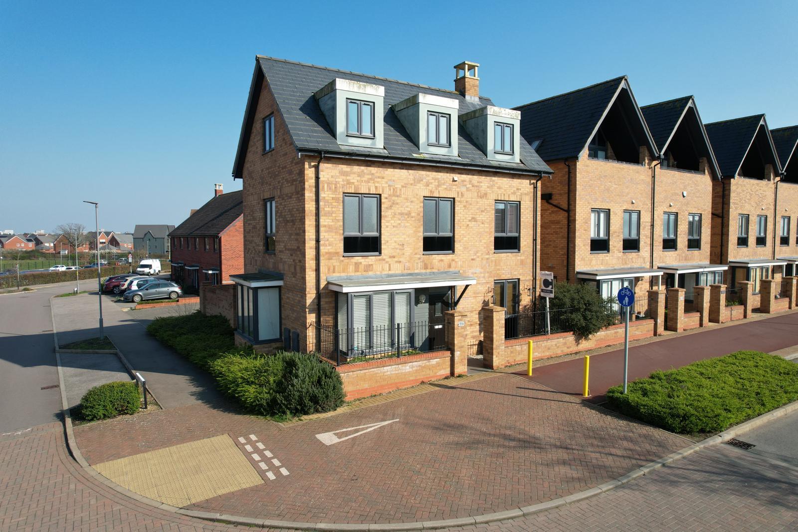 Longhorn Drive, Whitehouse, Milton Keynes, MK8