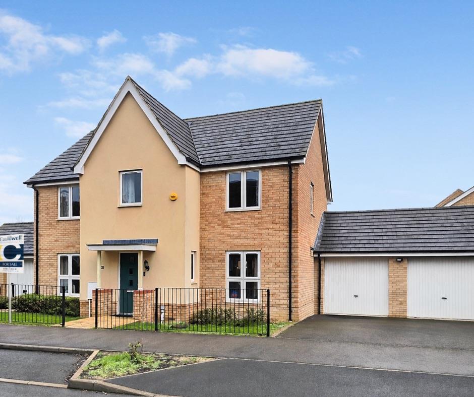 Angus Way, Whitehouse, Milton Keynes, MK8