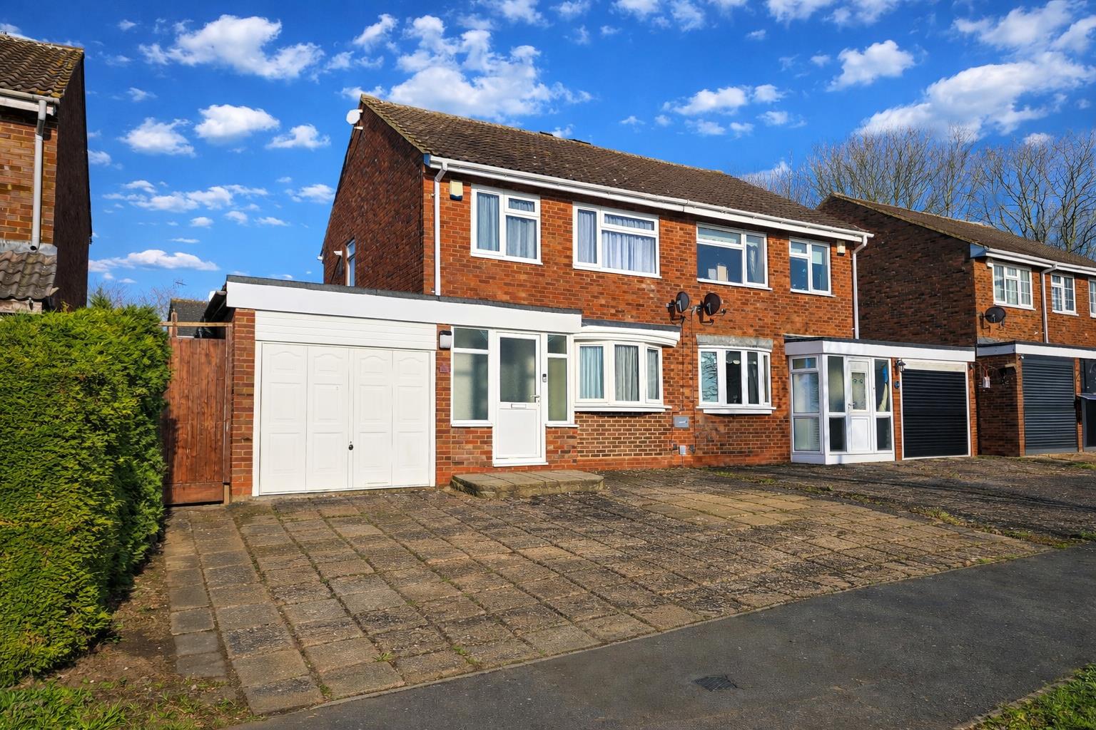 Redbridge, Stantonbury, Milton Keynes, MK14