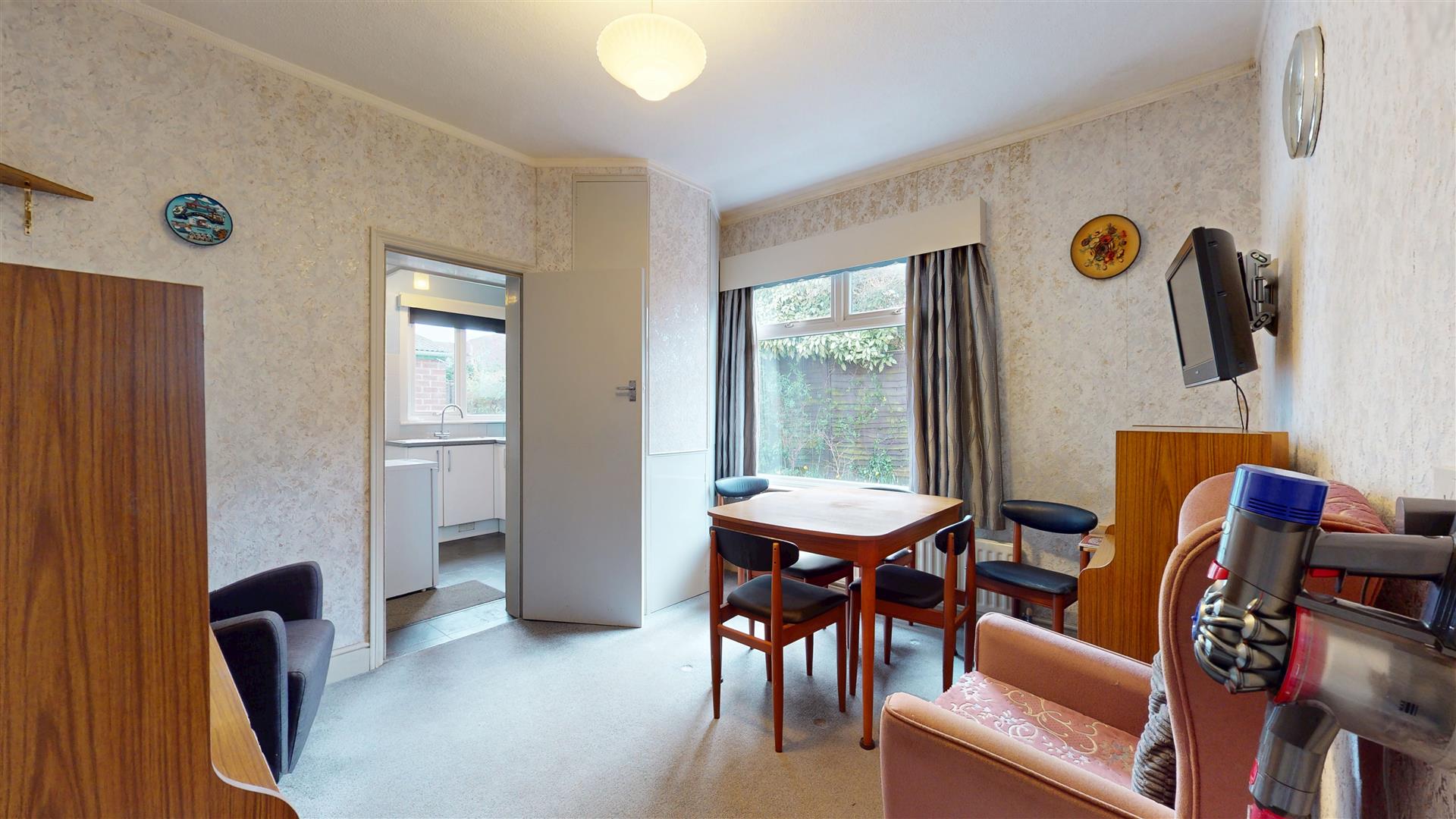 Bradwell Road, Loughton, Milton Keynes, MK5 - Image 4