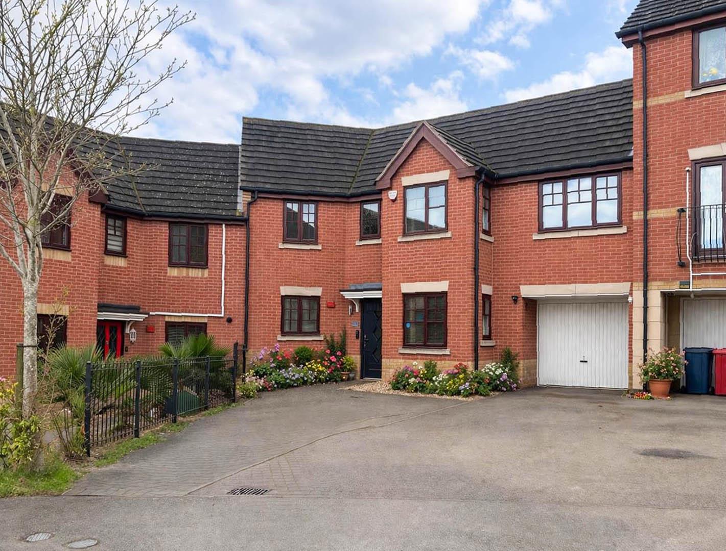 Exbury Lane, Westcroft, Milton Keynes, MK4