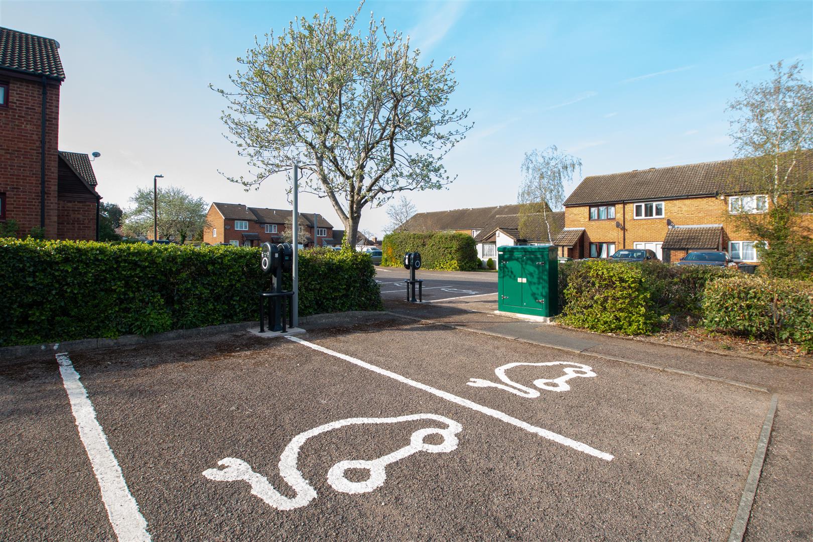 Medhurst, Two Mile Ash, Milton Keynes, MK8 - Image 4