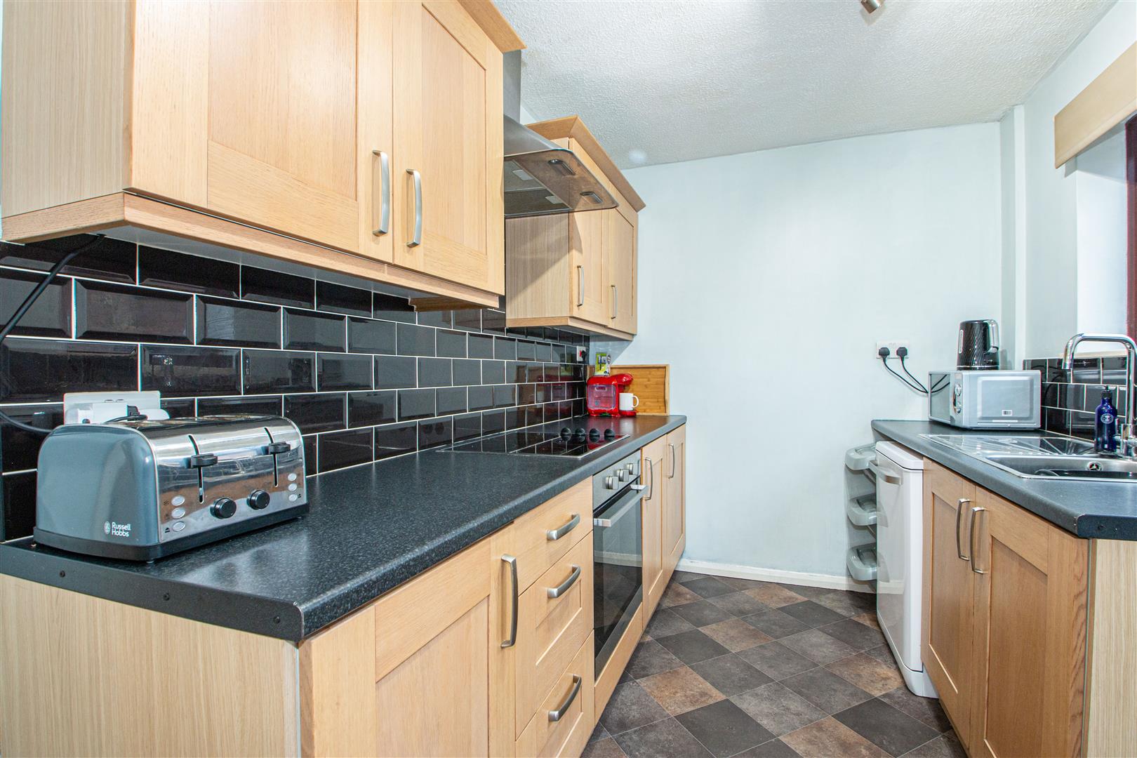 Squires Close, Robins Hill, Milton Keynes, MK6 - Image 2