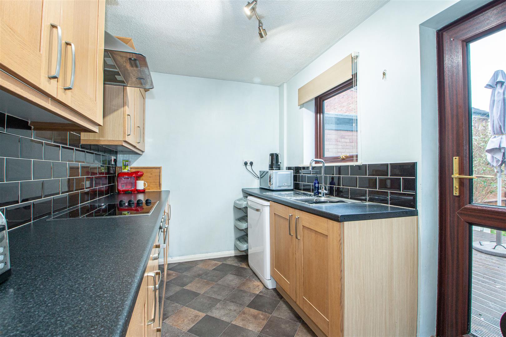 Squires Close, Robins Hill, Milton Keynes, MK6 - Image 8