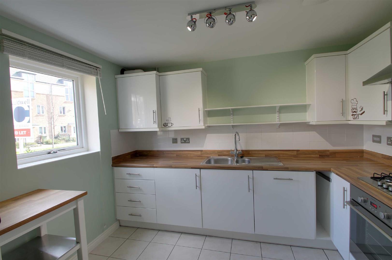 Warwick Avenue, Broughton, Milton Keynes, MK10 - Image 2