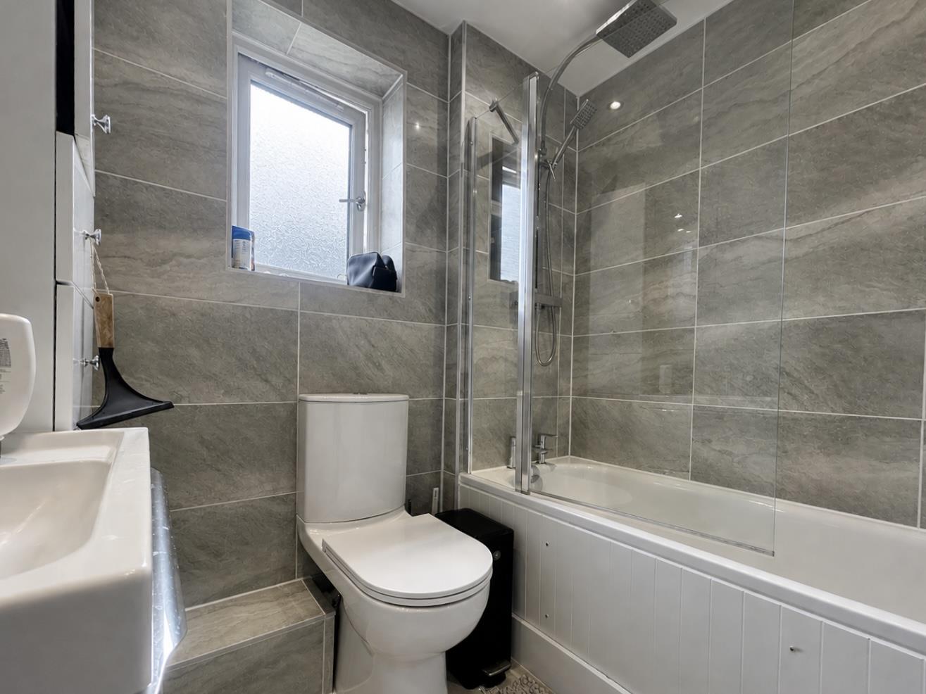 Walgrave Drive, Bradwell, Milton Keynes, MK13 - Image 10