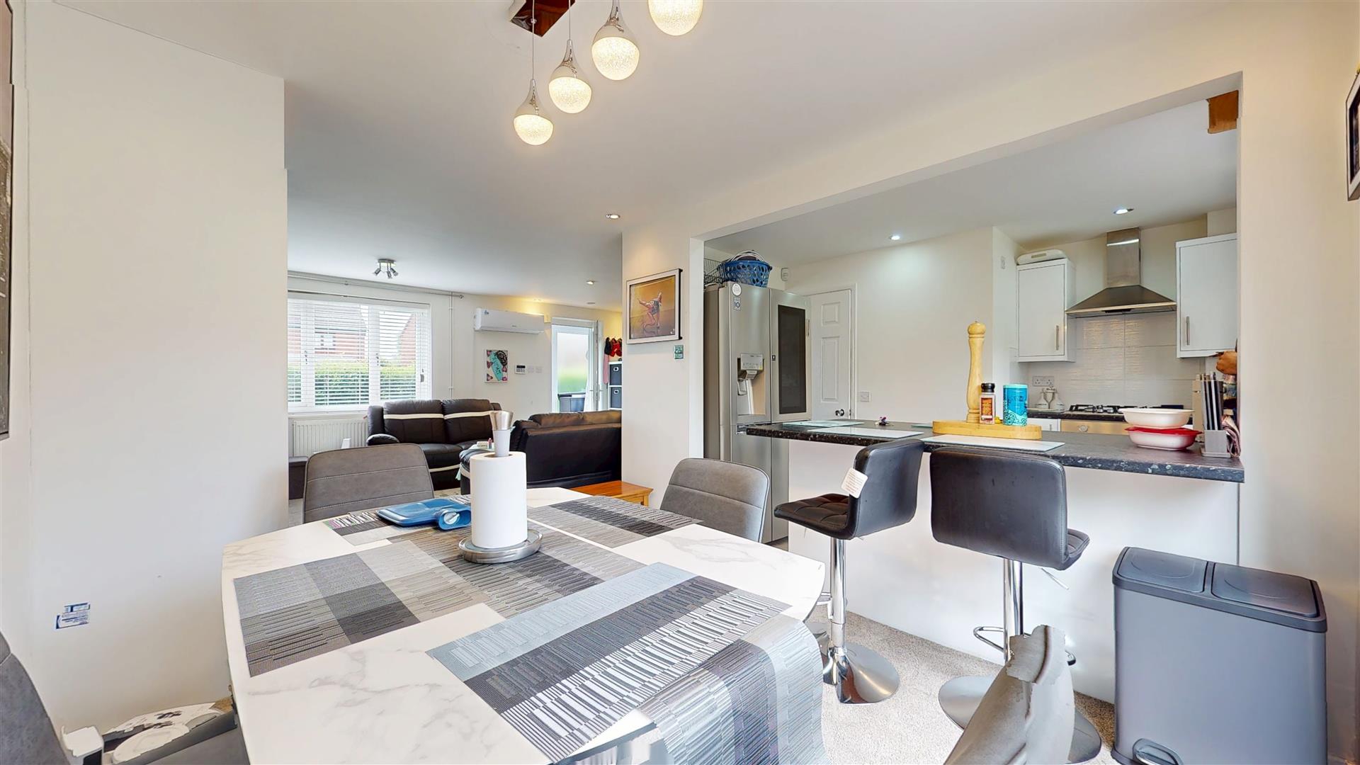 Walgrave Drive, Bradwell, Milton Keynes, MK13 - Image 4