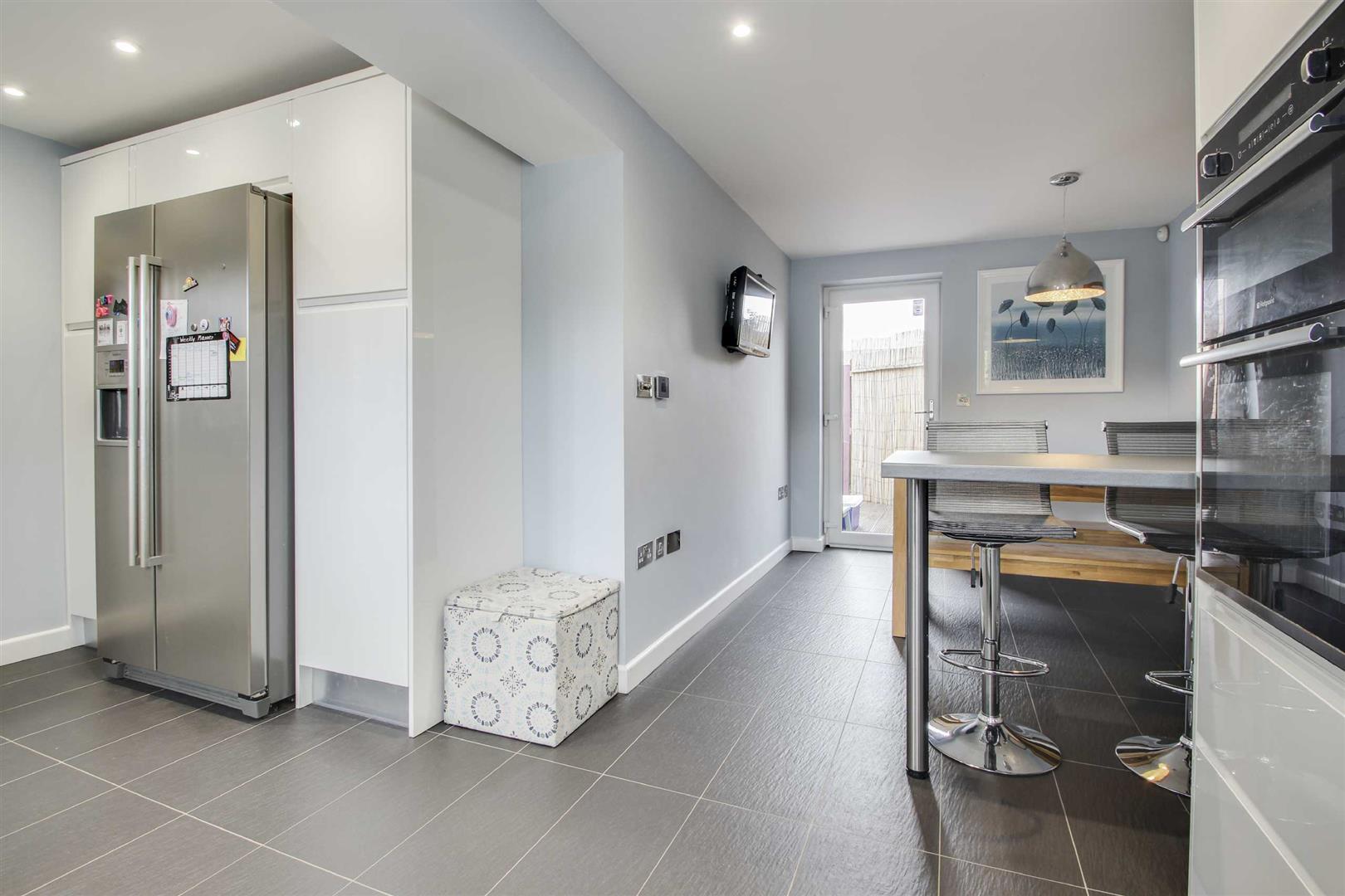 Lindisfarne Drive, Monkston, Milton Keynes, MK10 - Image 9