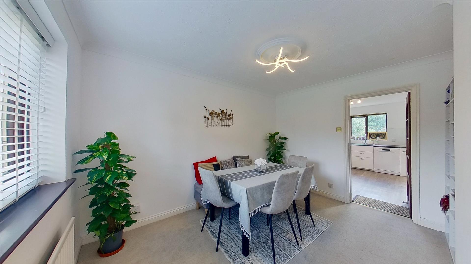 Thirsk Gardens, Bletchley, Milton Keynes, MK3 - Image 3