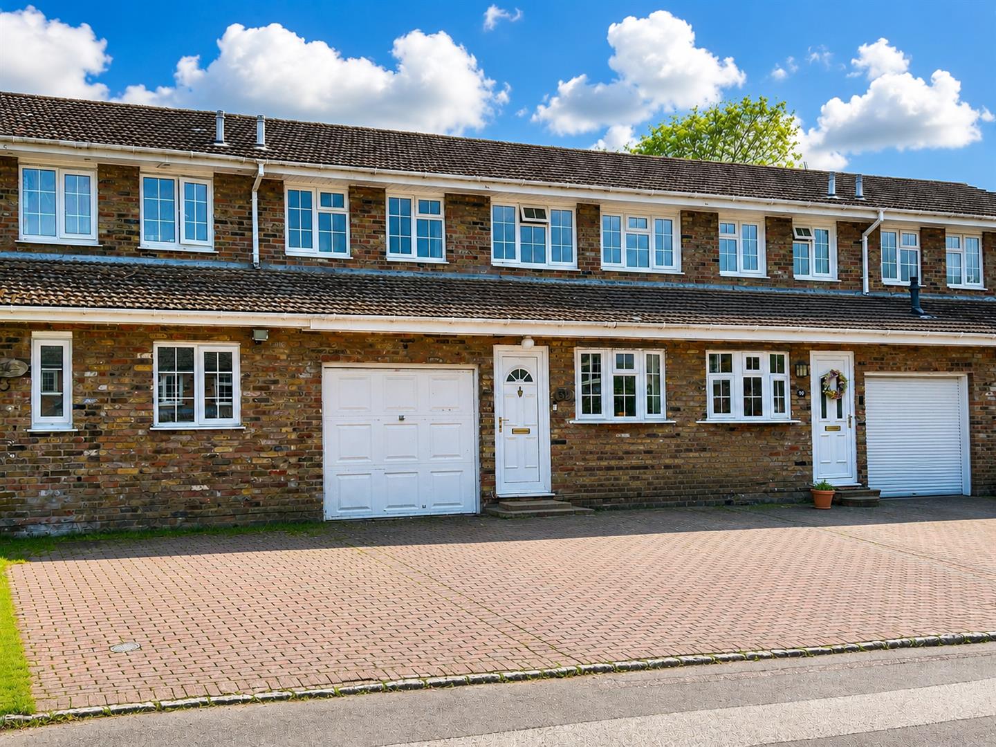London Road, Loughton, Milton Keynes, MK5