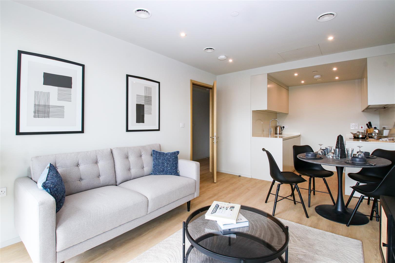 785 Bath Road, Hounslow, TW5 - Image 9