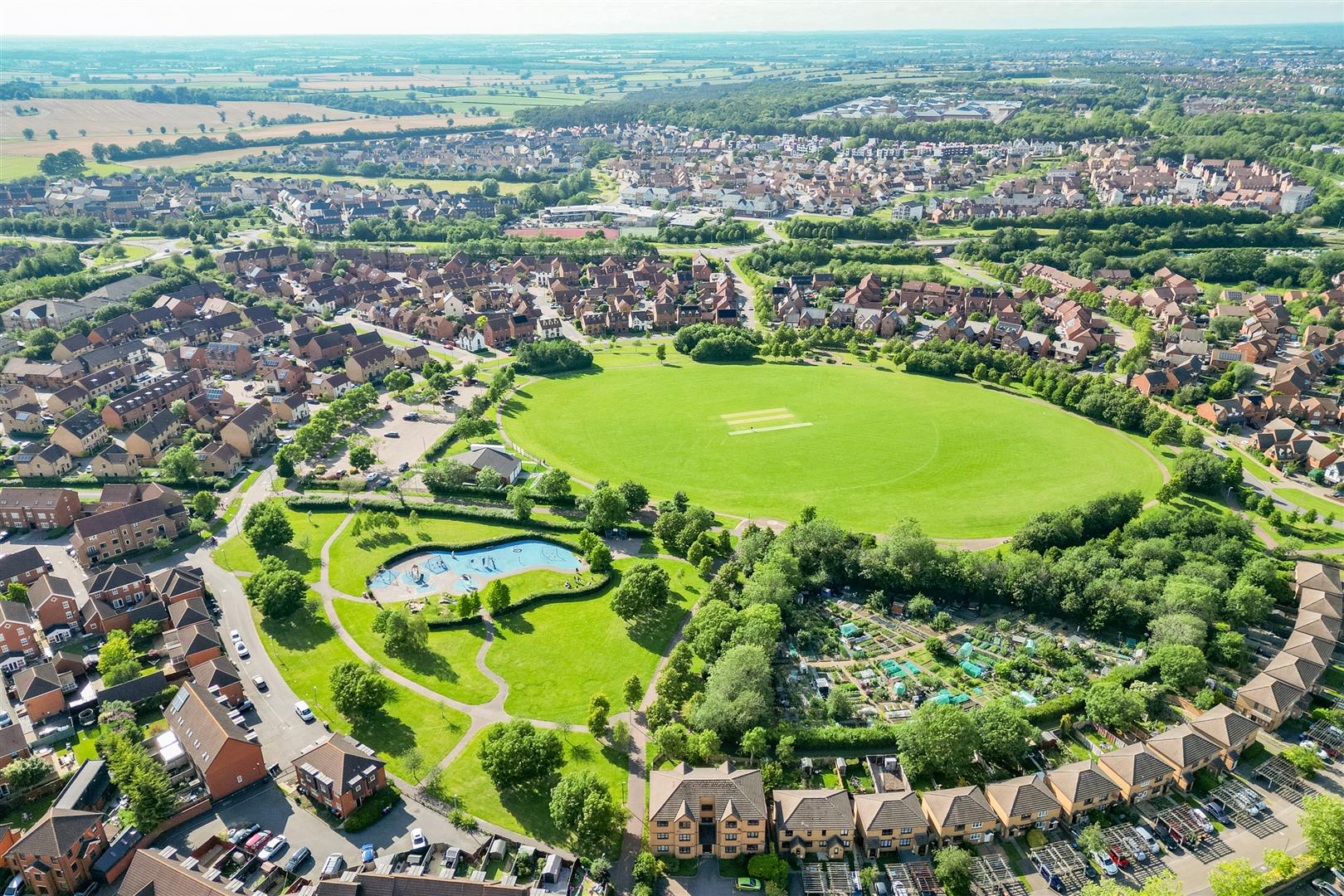Earlshall Place, Westcroft, Milton Keynes, MK4 - Image 2
