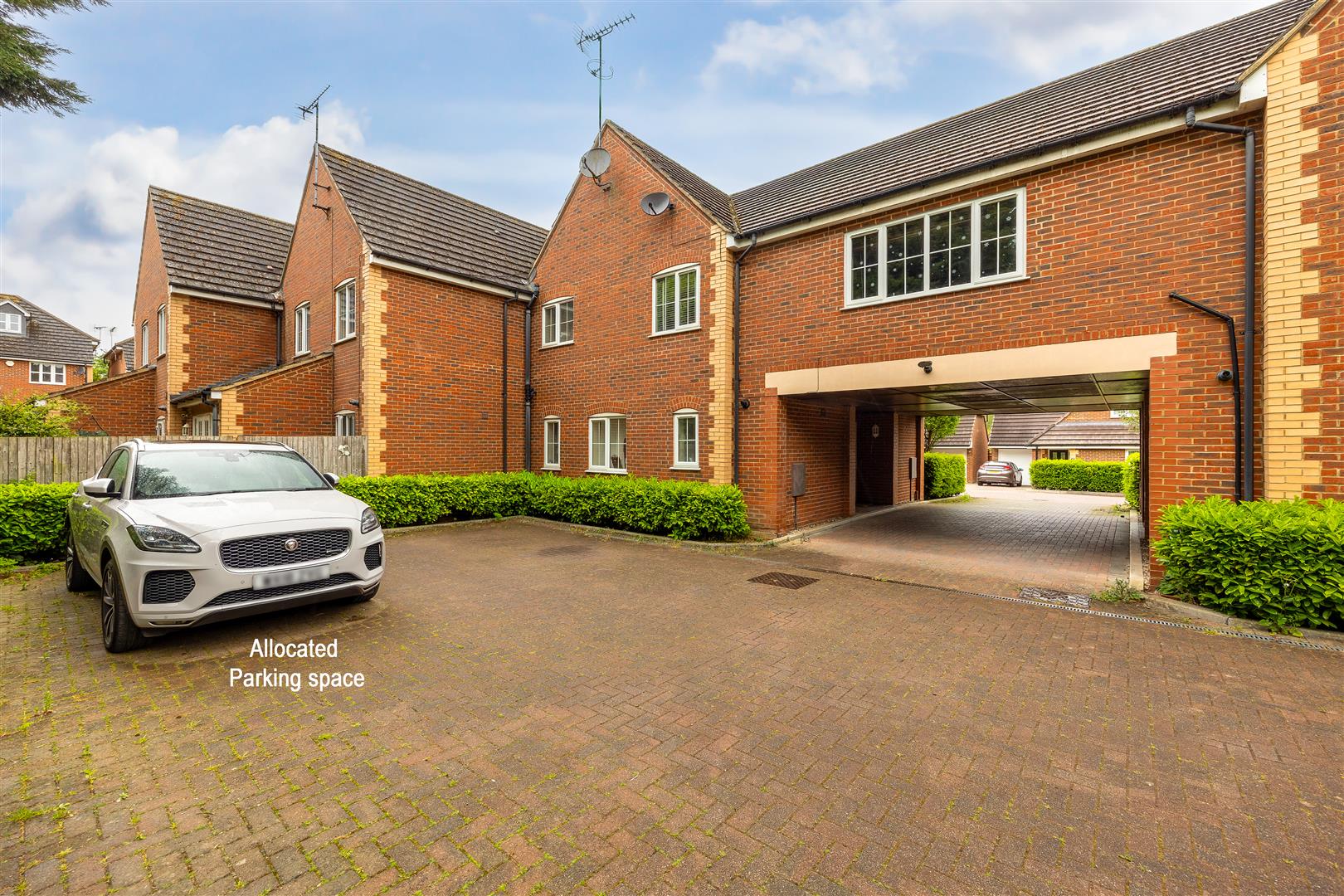 Walden Croft, Simpson, Milton Keynes, MK6 - Image 3