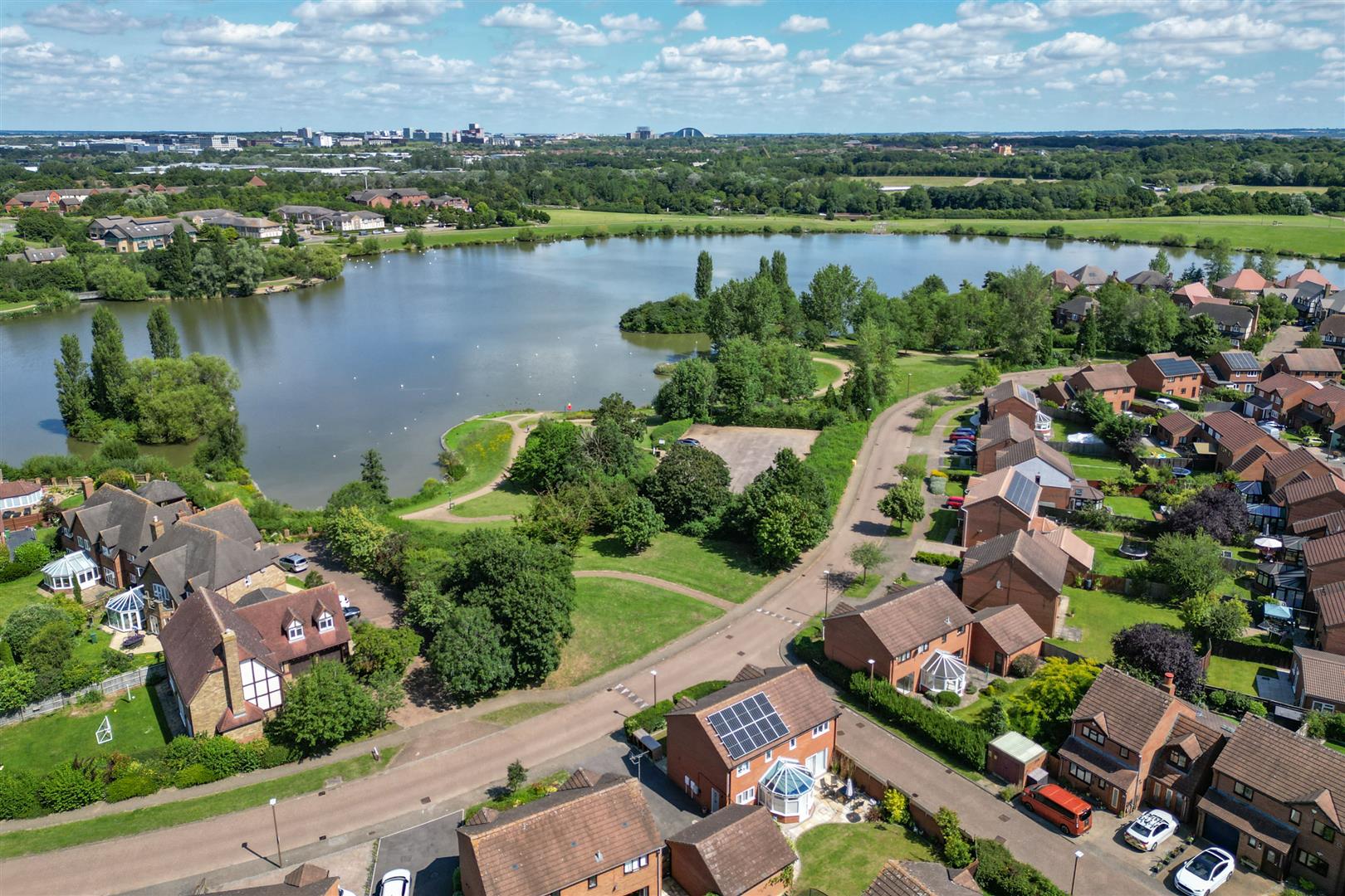 Braybrooke Drive, Furzton, Milton Keynes, MK4 - Image 10