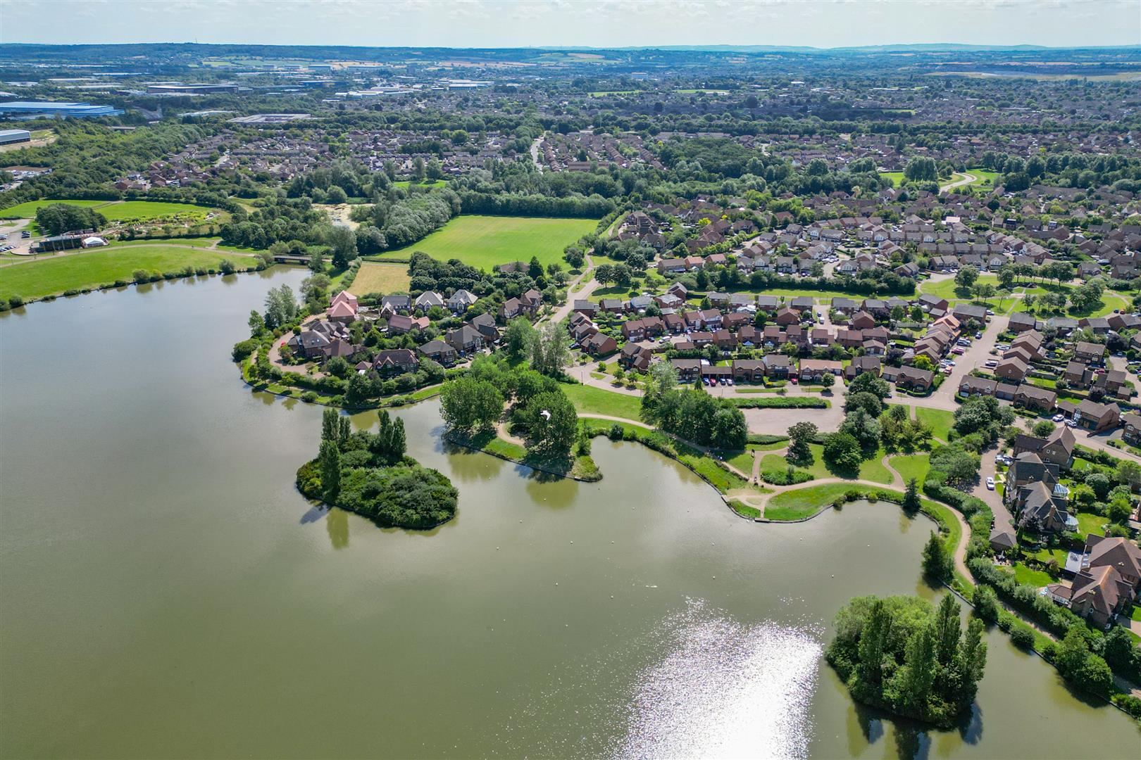 Braybrooke Drive, Furzton, Milton Keynes, MK4 - Image 9
