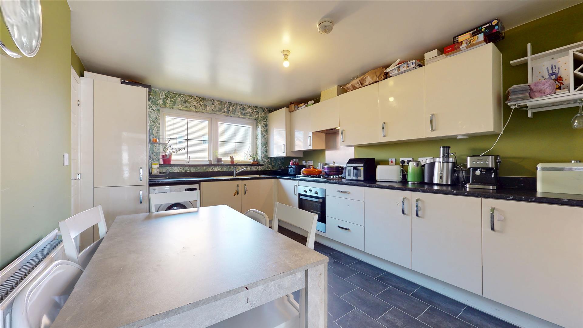 Bridgewater Close, Brooklands, Milton Keynes, MK10 - Image 5
