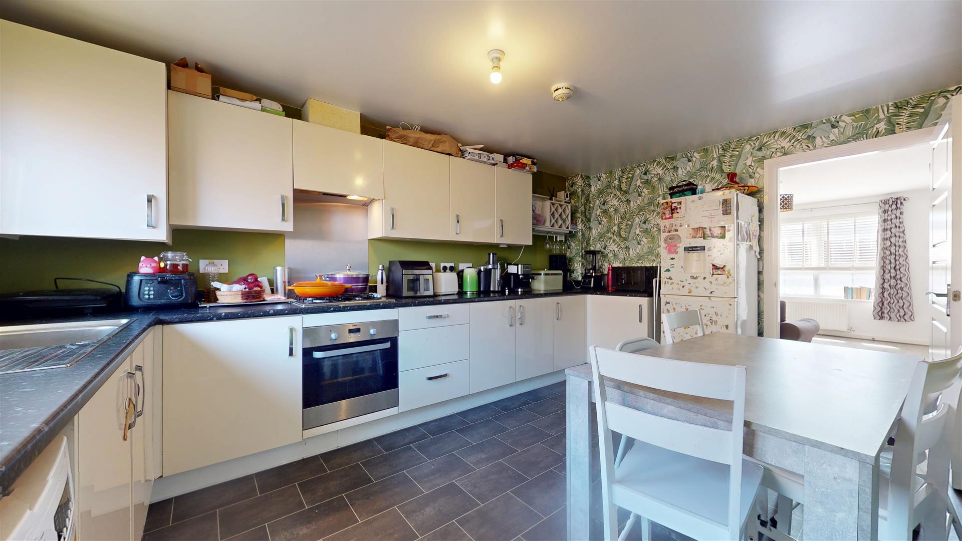 Bridgewater Close, Brooklands, Milton Keynes, MK10 - Image 6