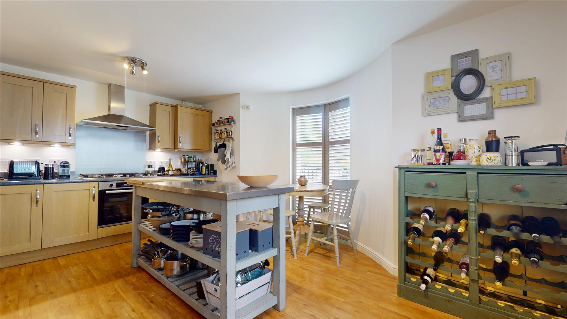 Gloucester Gate, Broughton, Milton Keynes, MK10 - Image 4