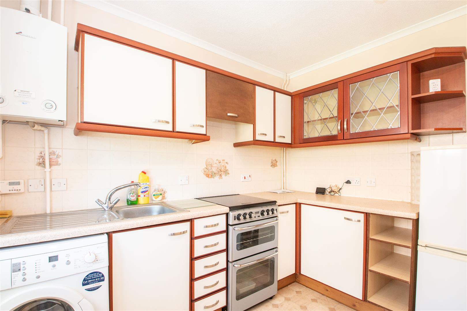 Lynmouth Crescent, Furzton, Milton Keynes, MK4 - Image 2