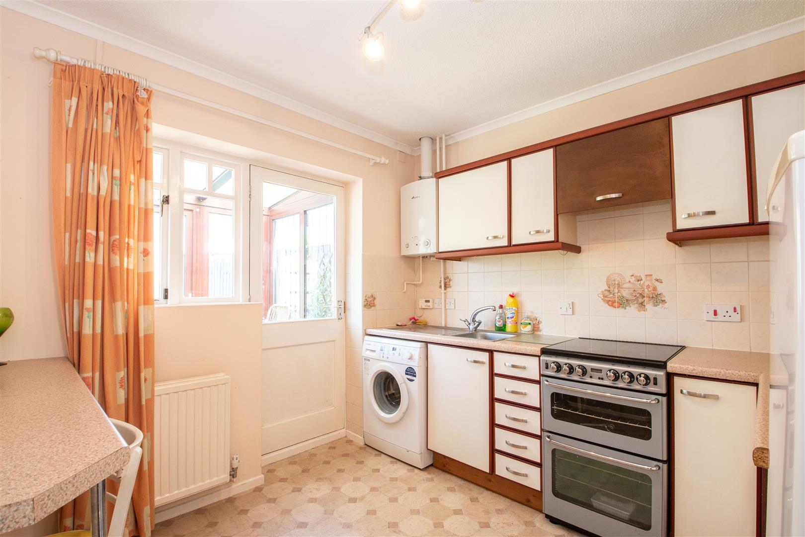Lynmouth Crescent, Furzton, Milton Keynes, MK4 - Image 8