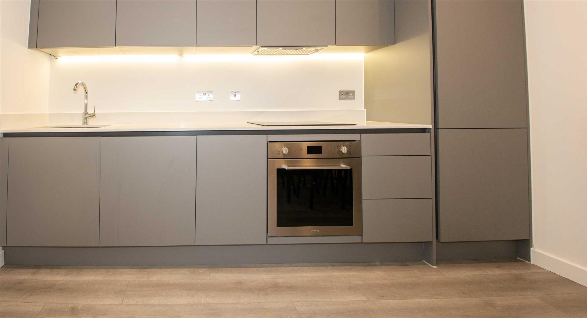 2 Foxhunter Drive, Linford Wood, Milton Keynes, MK14 - Image 10