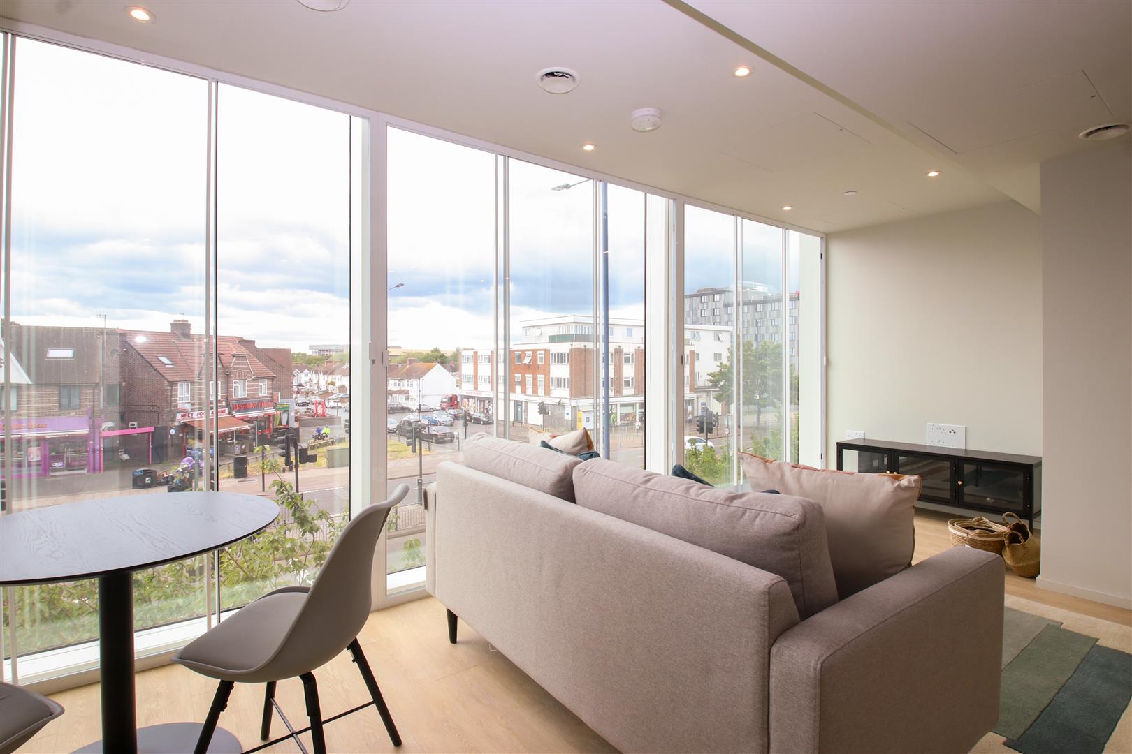 785 Bath Road, Hounslow, TW5