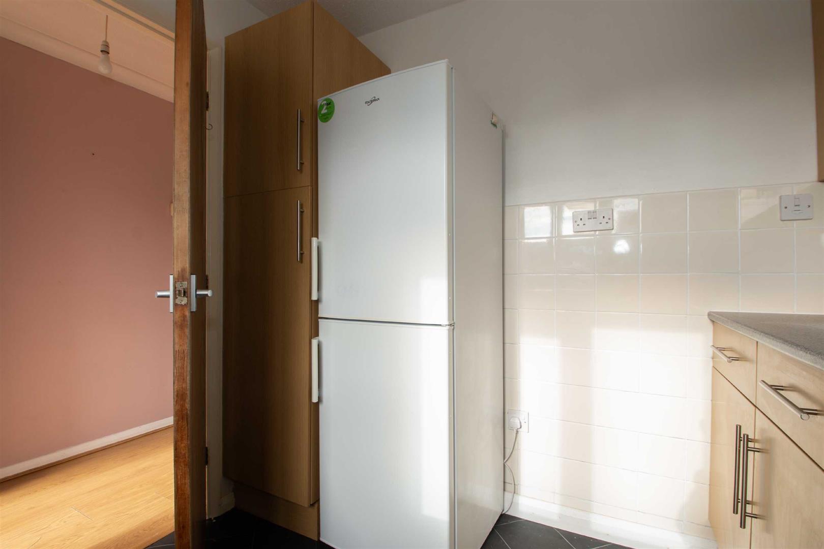 Hexham Gardens, Bletchley, Milton Keynes, MK3 - Image 6