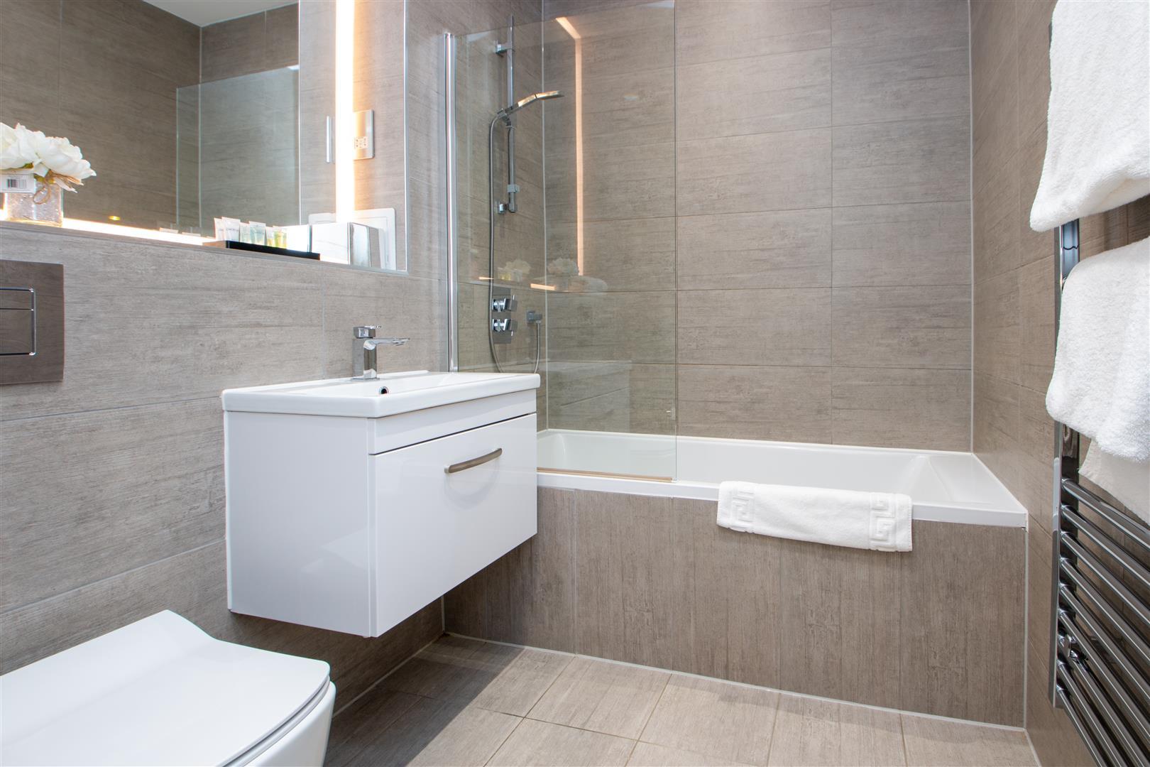 17 Capital Drive, Linford Wood, Milton Keynes, MK14 - Image 4