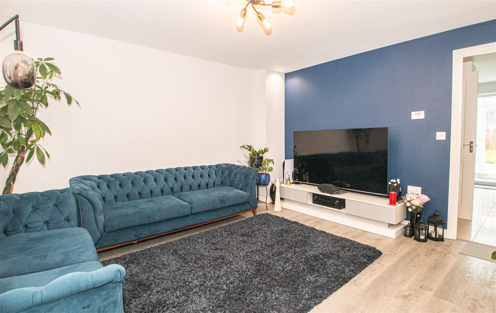 Bonaire Grange, Newton Leys, Milton Keynes, MK3 - Image 5