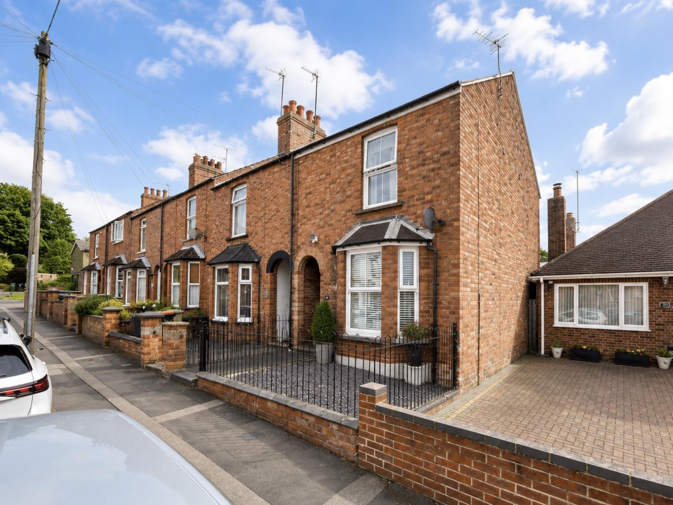 Thompson Street, New Bradwell, Milton Keynes, MK13 - Image 1