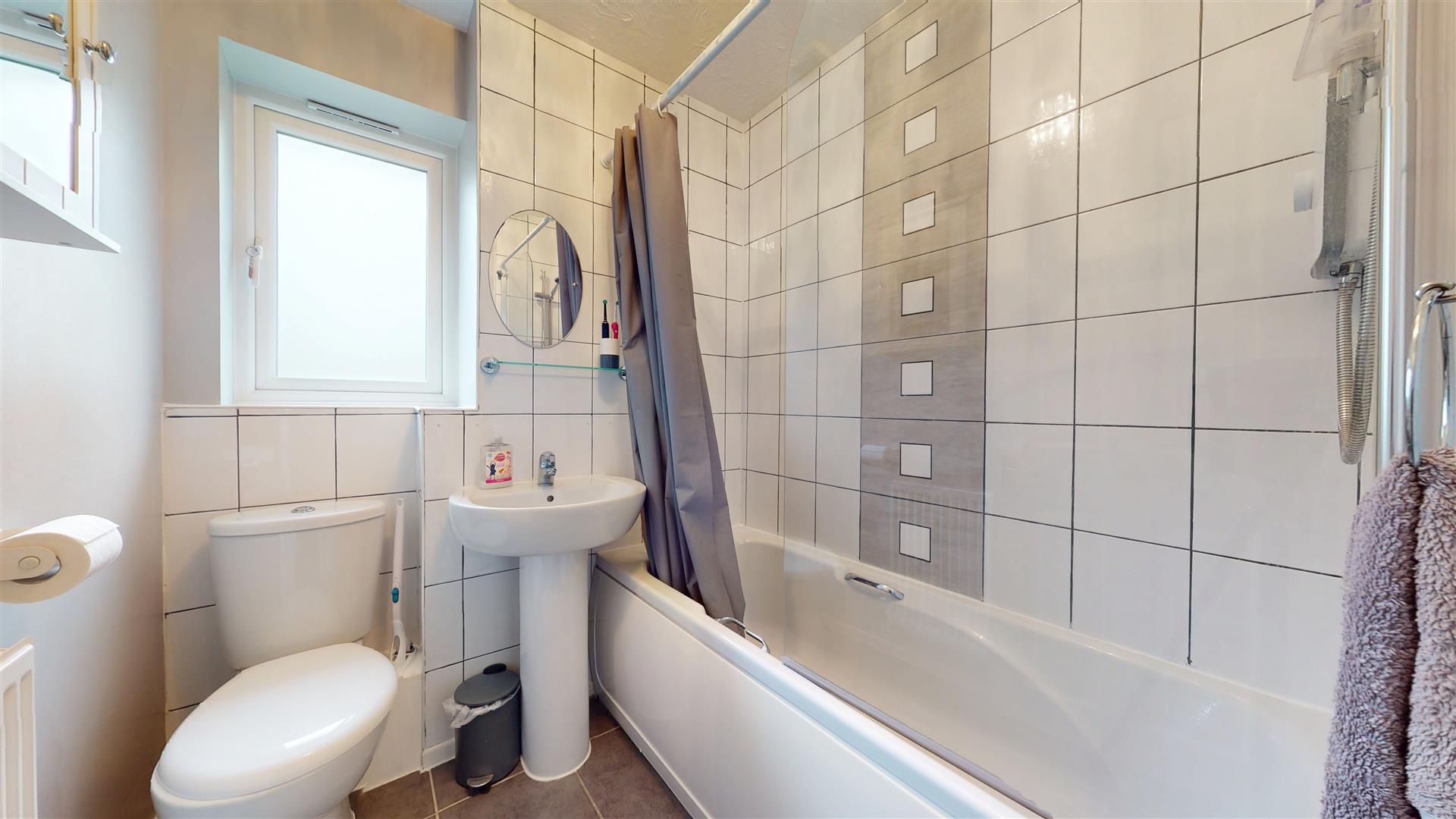 Longhedge, Caldecotte, Milton Keynes, MK7 - Image 10