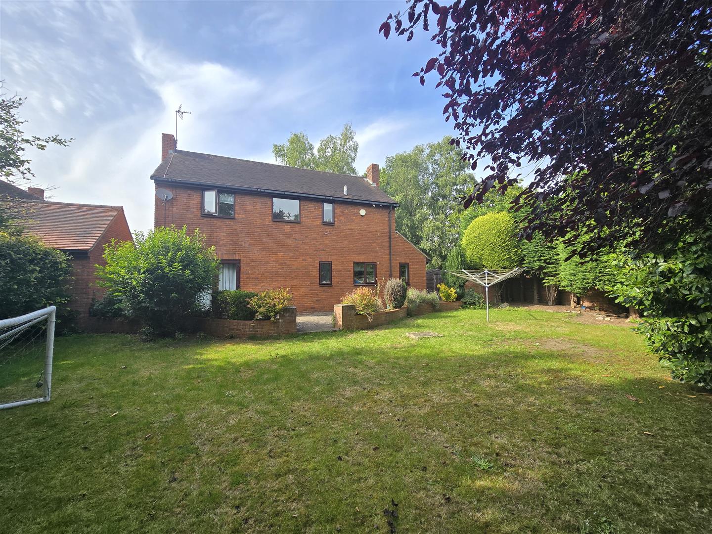 Hopkins Close, Milton Keynes Village, Milton Keynes, MK10 - Image 2