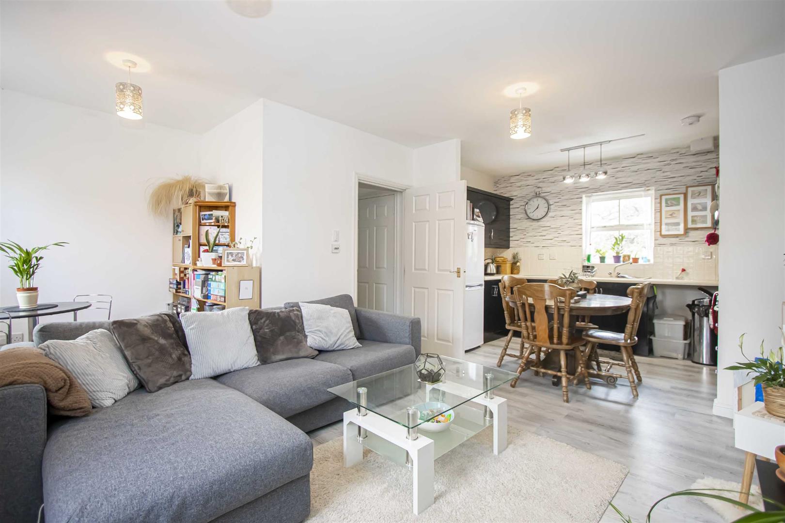Kendall Place, Medbourne, Milton Keynes, MK5 - Image 4