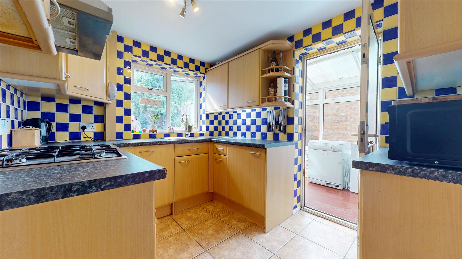 Whaddon Way, Bletchley, Milton Keynes, MK3 - Image 8
