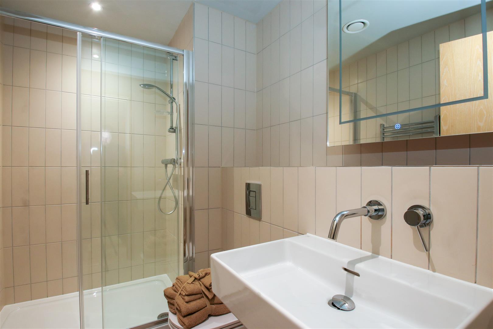 785 Bath Road, Hounslow, TW5 - Image 10